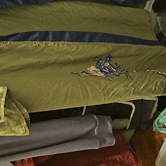 Long beautiful but wrinkled Chinese print? Flowy great for over bathing suit or - Picture 2 of 3